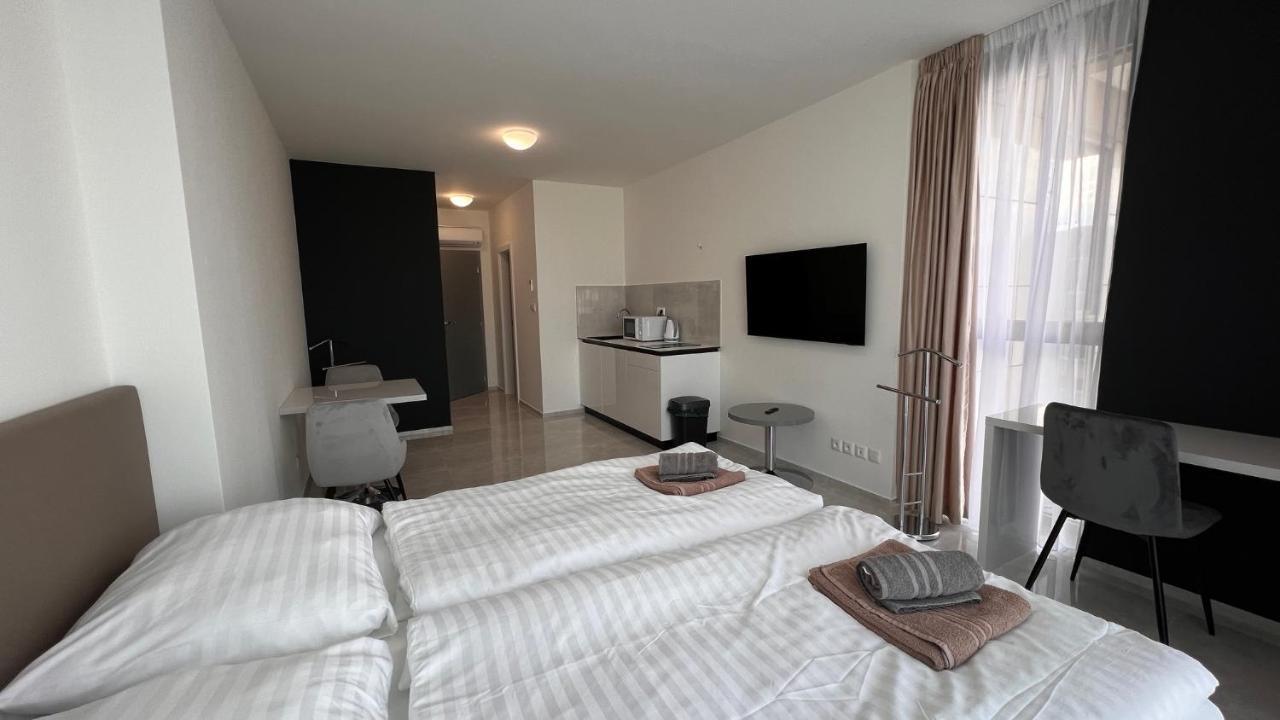 Air Conditioned 1 Room Apartment Vienna Gate, 2 Bratislava Exteriér fotografie
